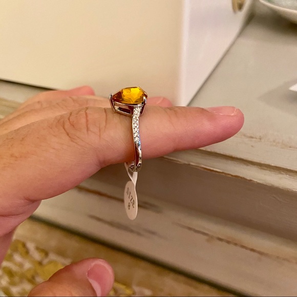 Gorgeous Amber Ring with faux diamond accents - Picture 4 of 5